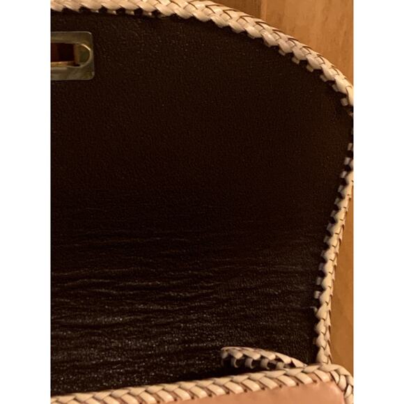 Hand Tooled Vintage Tan Leather Purse by L.E. Dunlap Intricate Designs - Picture 8 of 10